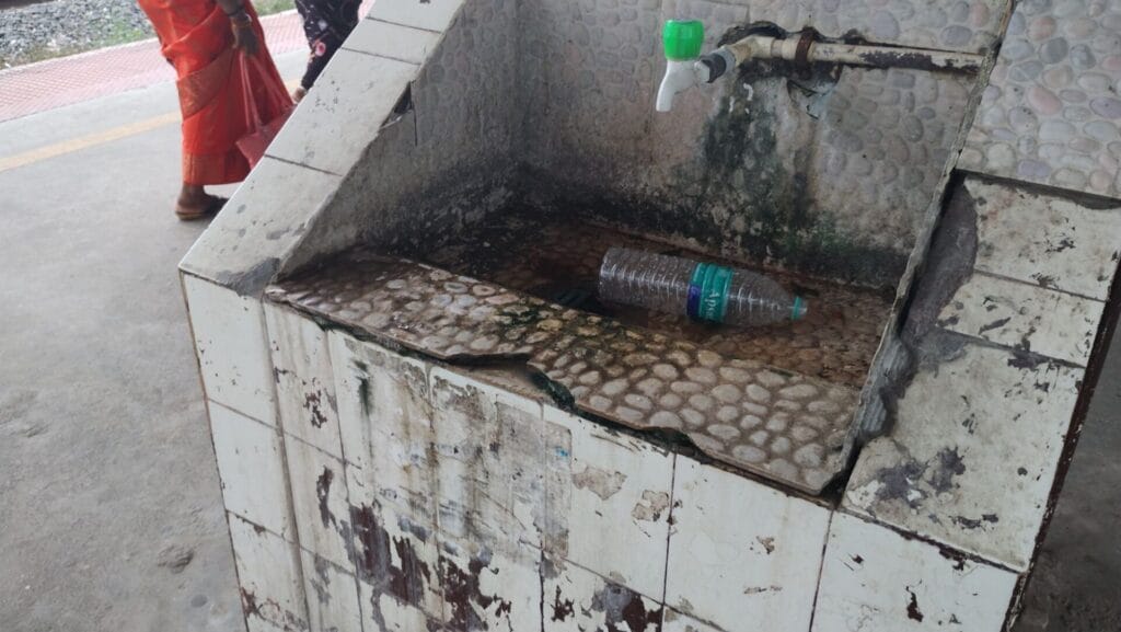 wash basin at vyasarpadi station