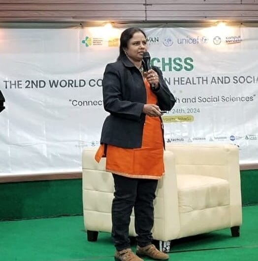 dr vidhya giving a lecture