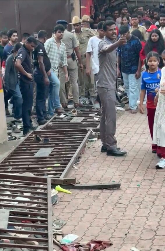 crowd of RCB fans outside Chinnaswamy Stadium