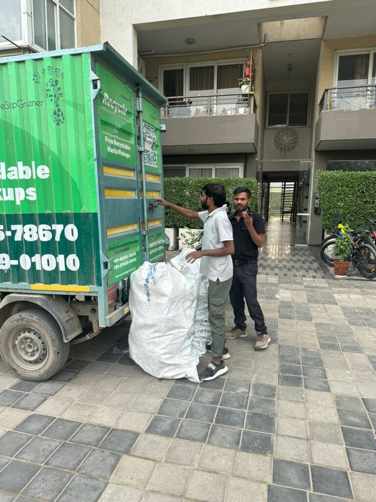 volunteers collecting dry waste