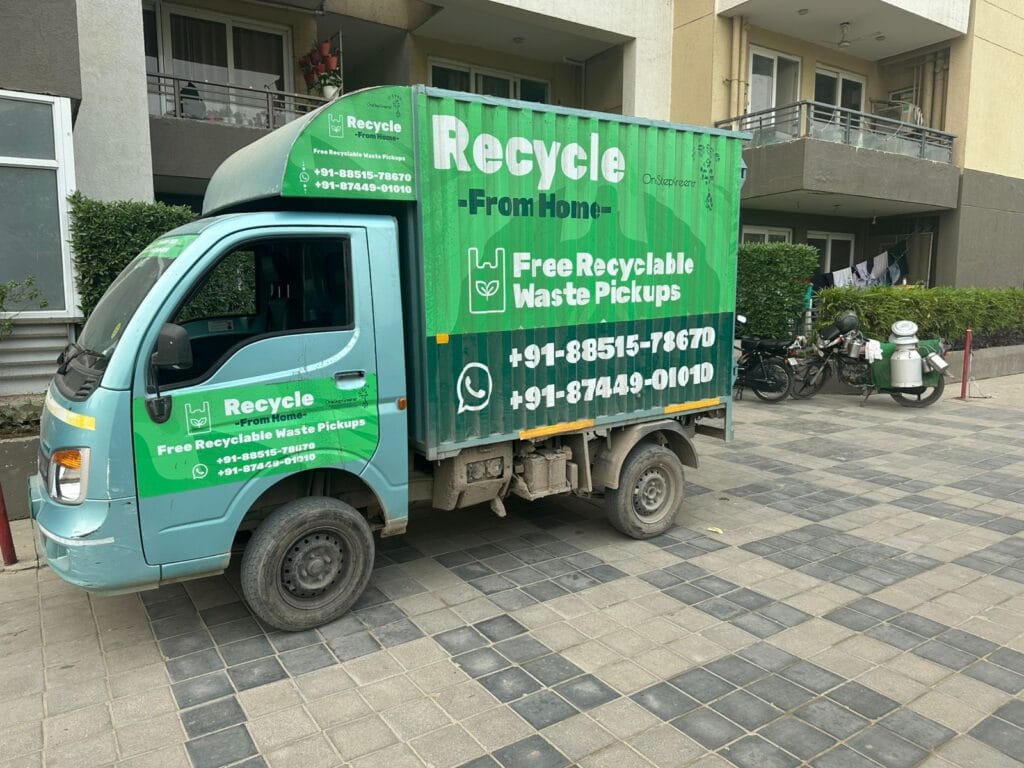 dry waste collection truck
