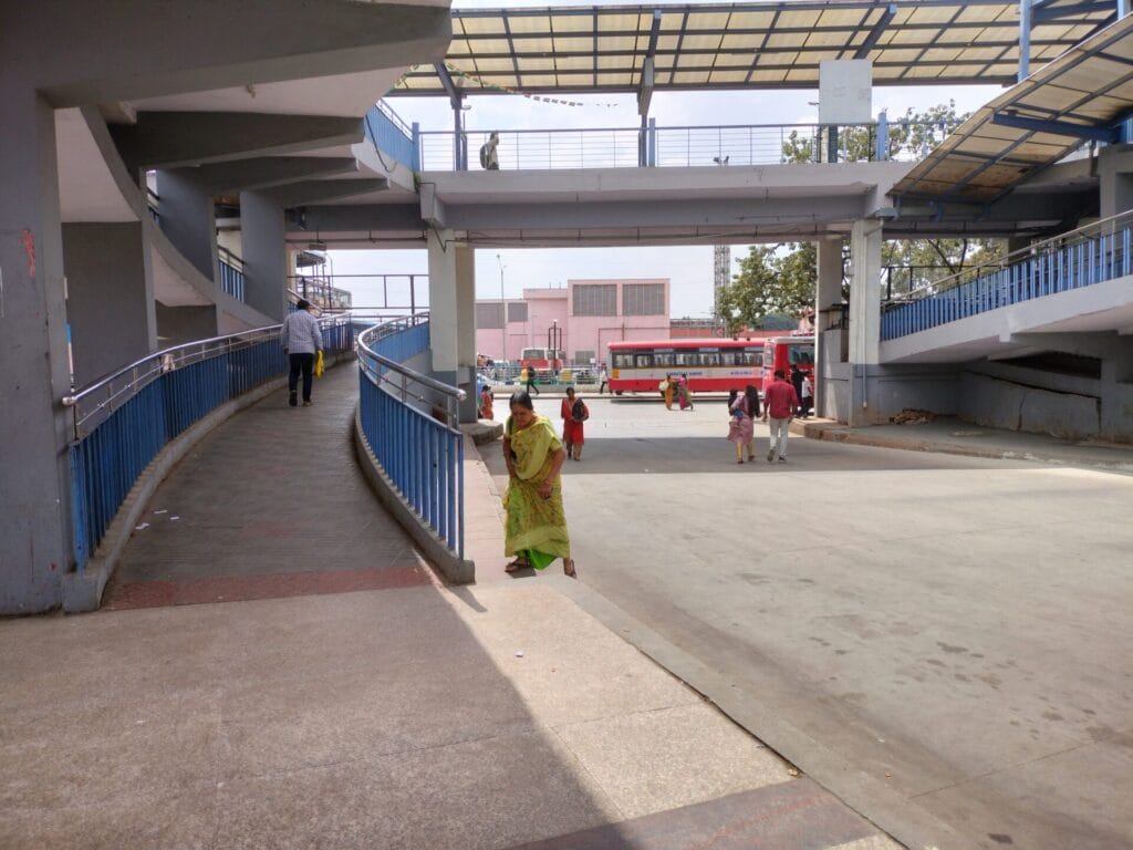Bengaluru_majesticbusstation_harshithapadmavinod_Dec2025